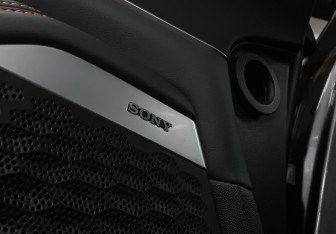 Подержанный автомобиль Changan UNI-K 2023 года (25 фото)