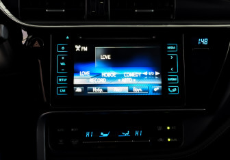 Подержанный автомобиль Toyota Corolla Sedan 2016 года (15 фото)