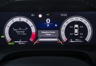 Подержанный автомобиль Toyota Camry Sedan 2024 года (14 фото)