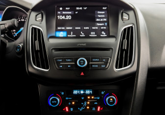 Подержанный автомобиль Ford Focus Sedan 2019 года (17 фото)