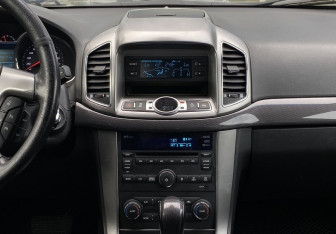 Подержанный автомобиль Chevrolet Captiva 2014 года (12 фото)
