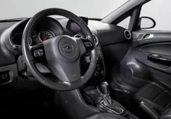 Подержанный автомобиль Opel Corsa 2010 года (14 фото)