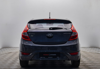 Подержанный автомобиль Hyundai Solaris Hatchback 2012 года (4 фото)