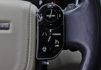 Подержанный автомобиль Land Rover Range Rover 2018 года (27 фото)