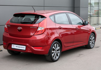 Подержанный автомобиль Hyundai Solaris Hatchback 2013 года (5 фото)
