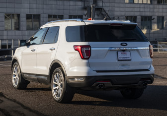 Подержанный автомобиль Ford Explorer 2018 года (7 фото)