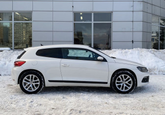 Подержанный автомобиль Volkswagen Scirocco 2011 года (5 фото)