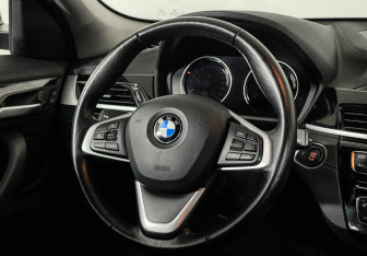 Подержанный автомобиль BMW X2 2019 года (15 фото)