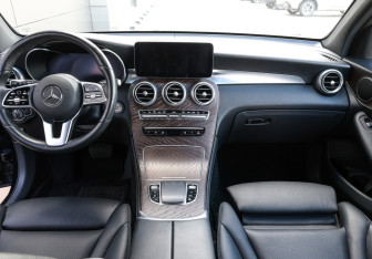 Подержанный автомобиль Mercedes-Benz GLC Coupe 2019 года (14 фото)