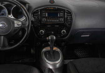 Подержанный автомобиль Nissan Juke 2013 года (14 фото)