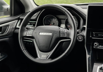 Подержанный автомобиль Haval M6 2023 года (14 фото)