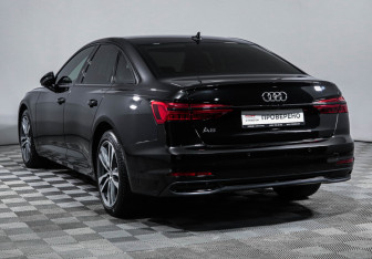 Подержанный автомобиль Audi A6 Sedan 2020 года (7 фото)