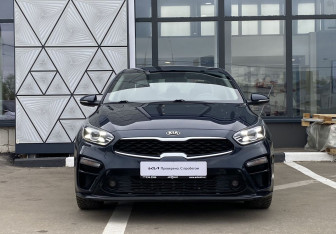Подержанный автомобиль Kia Cerato Sedan 2021 года (2 фото)