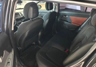 Подержанный автомобиль Kia Sportage 2012 года (11 фото)