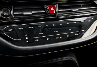 Подержанный автомобиль Москвич 3 2023 года (25 фото)