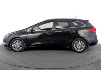 Подержанный автомобиль Kia Ceed Wagon 2014 года (8 фото)