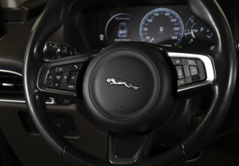 Подержанный автомобиль Infiniti JX 2012 года (21 фото)