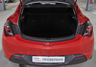 Подержанный автомобиль Opel Astra Hatchback 2012 года (10 фото)