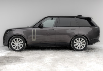Подержанный автомобиль Land Rover Range Rover 2023 года (8 фото)