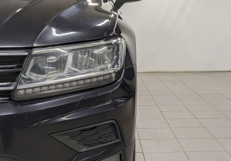 Подержанный автомобиль Volkswagen Tiguan 2019 года (17 фото)
