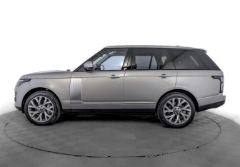 Подержанный автомобиль Land Rover Range Rover 2021 года (8 фото)