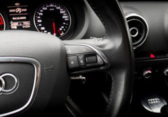 Подержанный автомобиль Audi A3 Sedan 2014 года (27 фото)