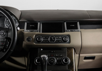 Подержанный автомобиль Land Rover Range Rover Sport 2012 года (13 фото)
