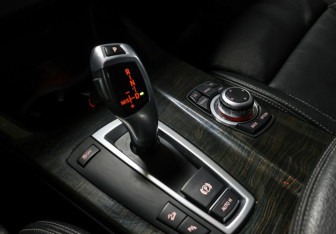 Подержанный автомобиль BMW X3 2012 года (19 фото)