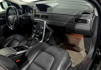 Подержанный автомобиль Volvo XC70 2014 года (11 фото)