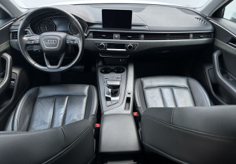 Подержанный автомобиль Audi A4 Sedan 2019 года (11 фото)