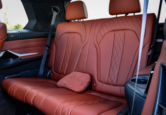 Подержанный автомобиль BMW X7 2022 года (82 фото)