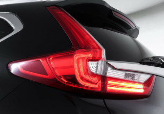 Подержанный автомобиль Honda CR-V 2018 года (8 фото)