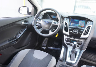 Подержанный автомобиль Ford Focus Wagon 2013 года (13 фото)