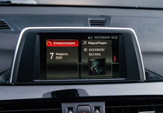 Подержанный автомобиль BMW X1 2017 года (21 фото)