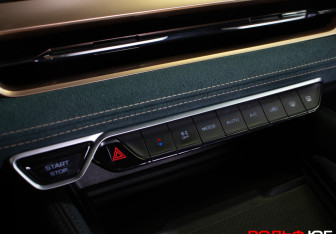 Подержанный автомобиль Geely Monjaro 2023 года (20 фото)