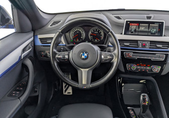 Подержанный автомобиль BMW X1 2021 года (21 фото)