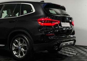 Подержанный автомобиль BMW X3 2020 года (20 фото)