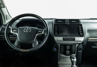 Подержанный автомобиль Toyota Land Cruiser Prado 2021 года (8 фото)