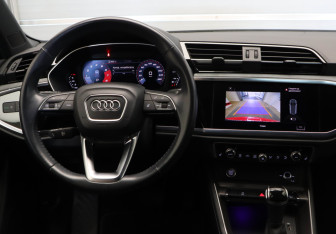 Подержанный автомобиль Audi Q3 2019 года (8 фото)