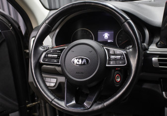 Подержанный автомобиль Kia Seltos 2021 года (16 фото)