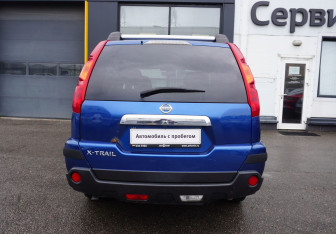 Подержанный автомобиль Nissan X-Trail 2008 года (6 фото)