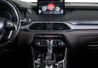 Подержанный автомобиль Mazda CX-9 2020 года (17 фото)