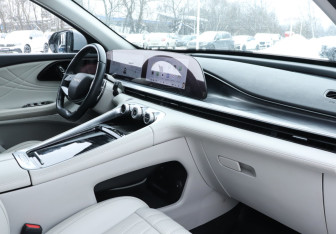 Подержанный автомобиль Exeed RX 2023 года (9 фото)