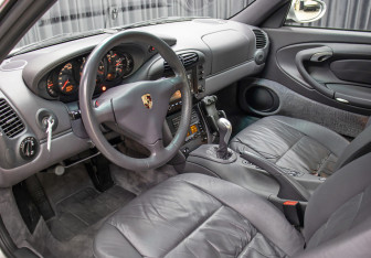 Подержанный автомобиль Porsche 911 Coupe 1999 года (15 фото)