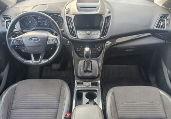 Подержанный автомобиль Ford Kuga 2017 года (10 фото)
