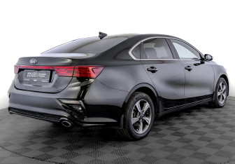 Подержанный автомобиль Kia Cerato Sedan 2021 года (5 фото)
