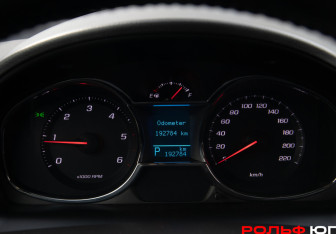 Подержанный автомобиль Chevrolet Captiva 2014 года (9 фото)