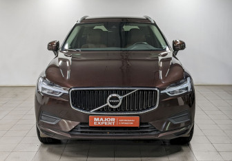 Подержанный автомобиль Volvo XC60 2019 года (2 фото)