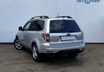 Подержанный автомобиль Subaru Forester Suv 2008 года (7 фото)
