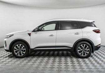 Подержанный автомобиль Chery Tiggo 7 Pro Max 2023 года (8 фото)